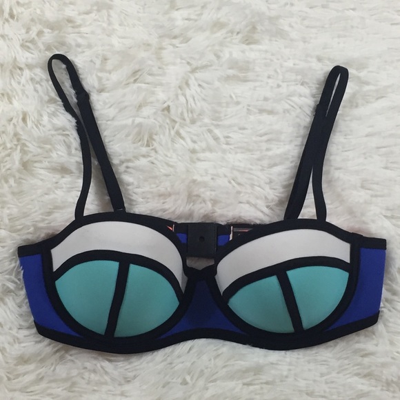 triangl swimwear Other - TRIANGL Poppy Sea Spritz bikini top sz Small